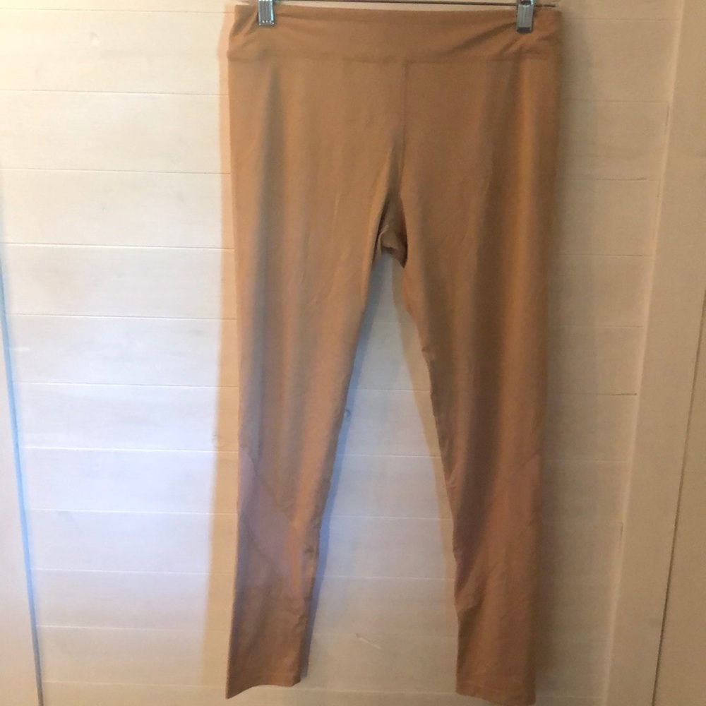 Nude active leggings